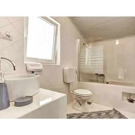 Parry Porec Comfortable