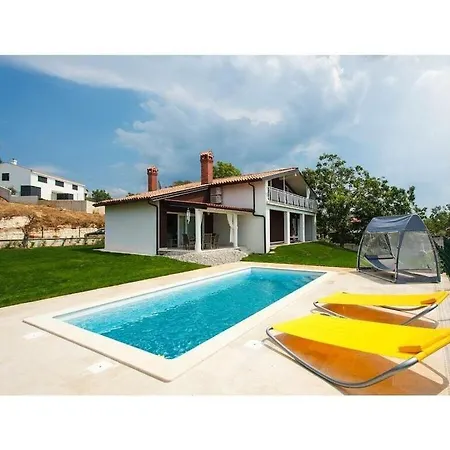 Parry Porec Comfortable