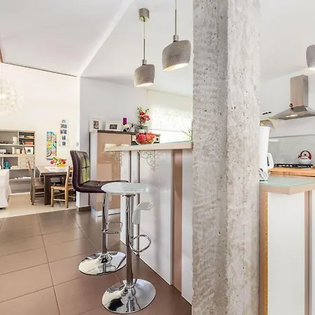 Parry Porec Comfortable Hotel