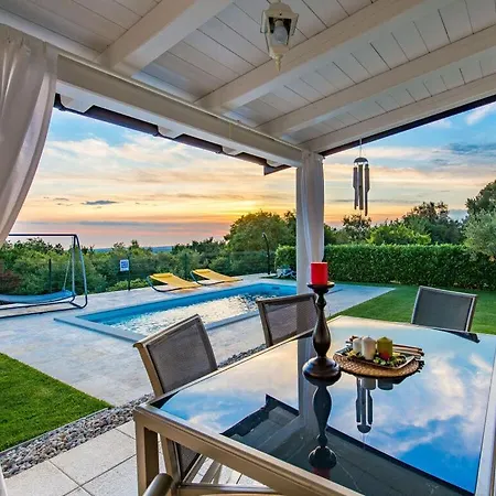 Parry Porec Comfortable