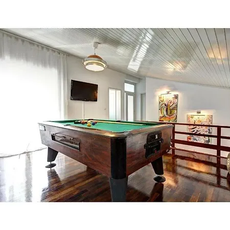 Parry Porec Comfortable