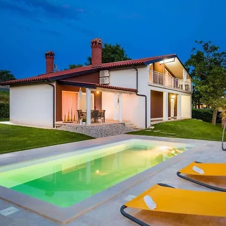 Szálloda Parry Porec Comfortable 4*